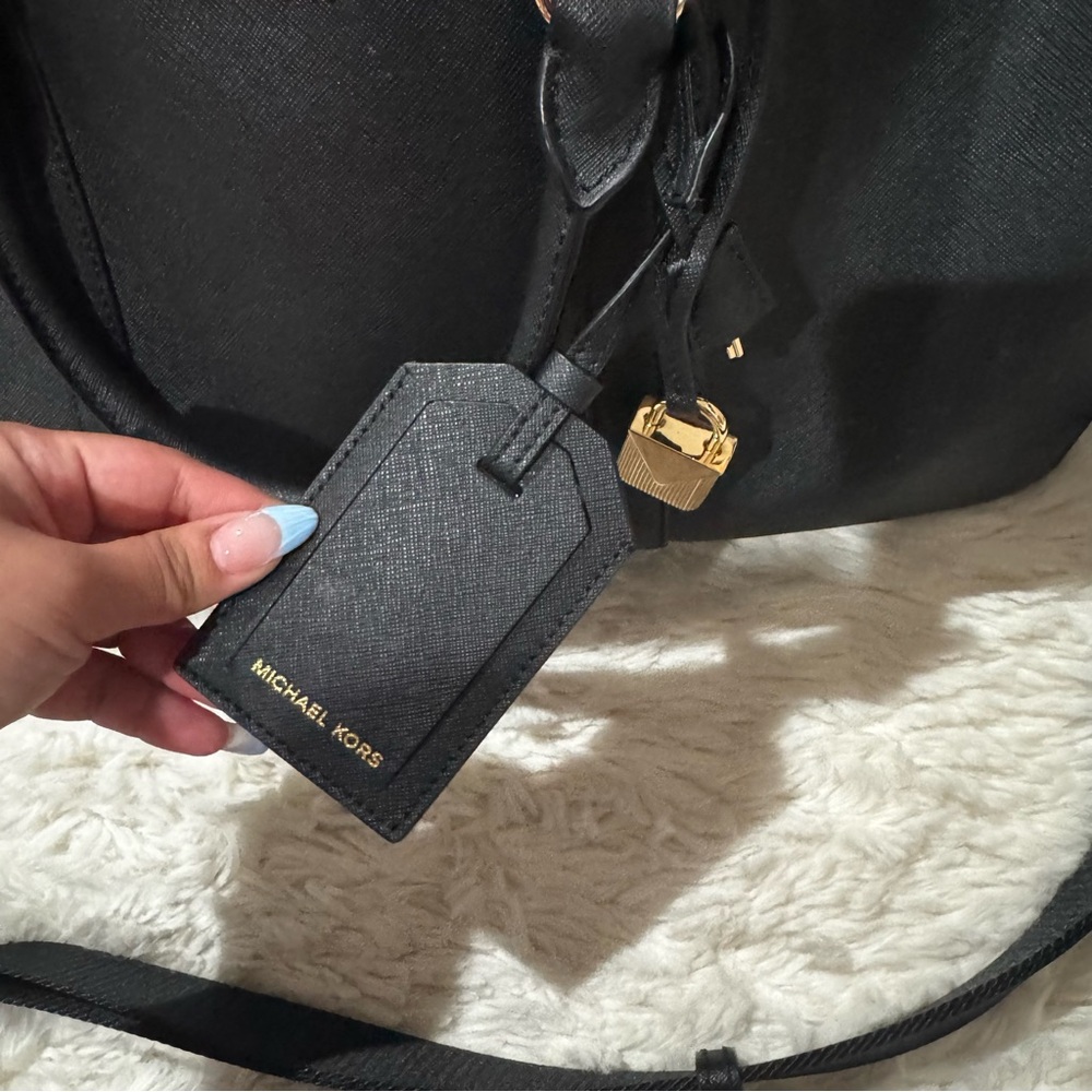 Michael Kors Duffle Bag - Picture 9 of 12